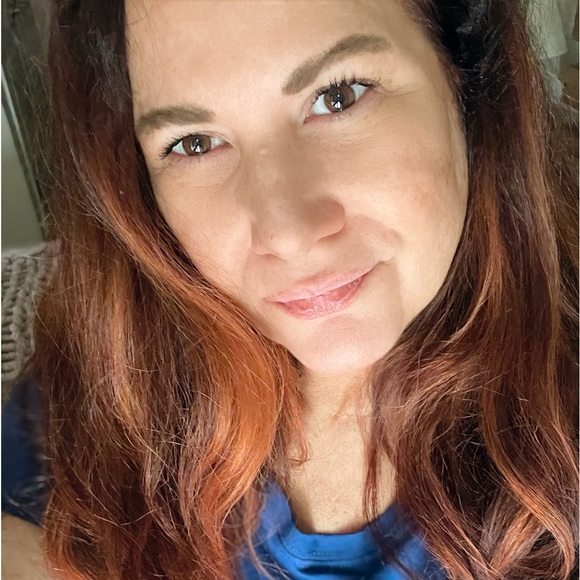 Meet your Posher, Tricia - Picture 1 of 16